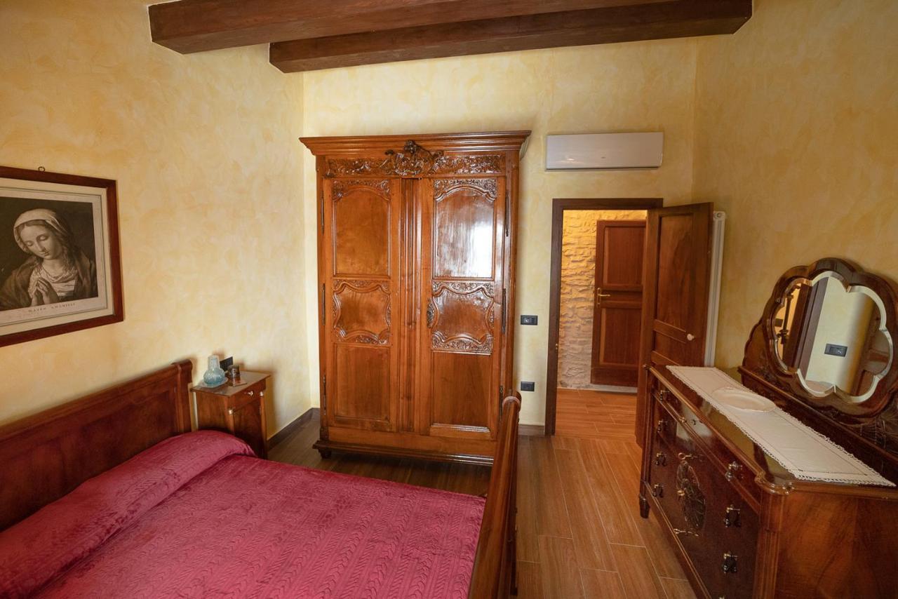 Degli Alessandri House Sassoferrato Buitenkant foto