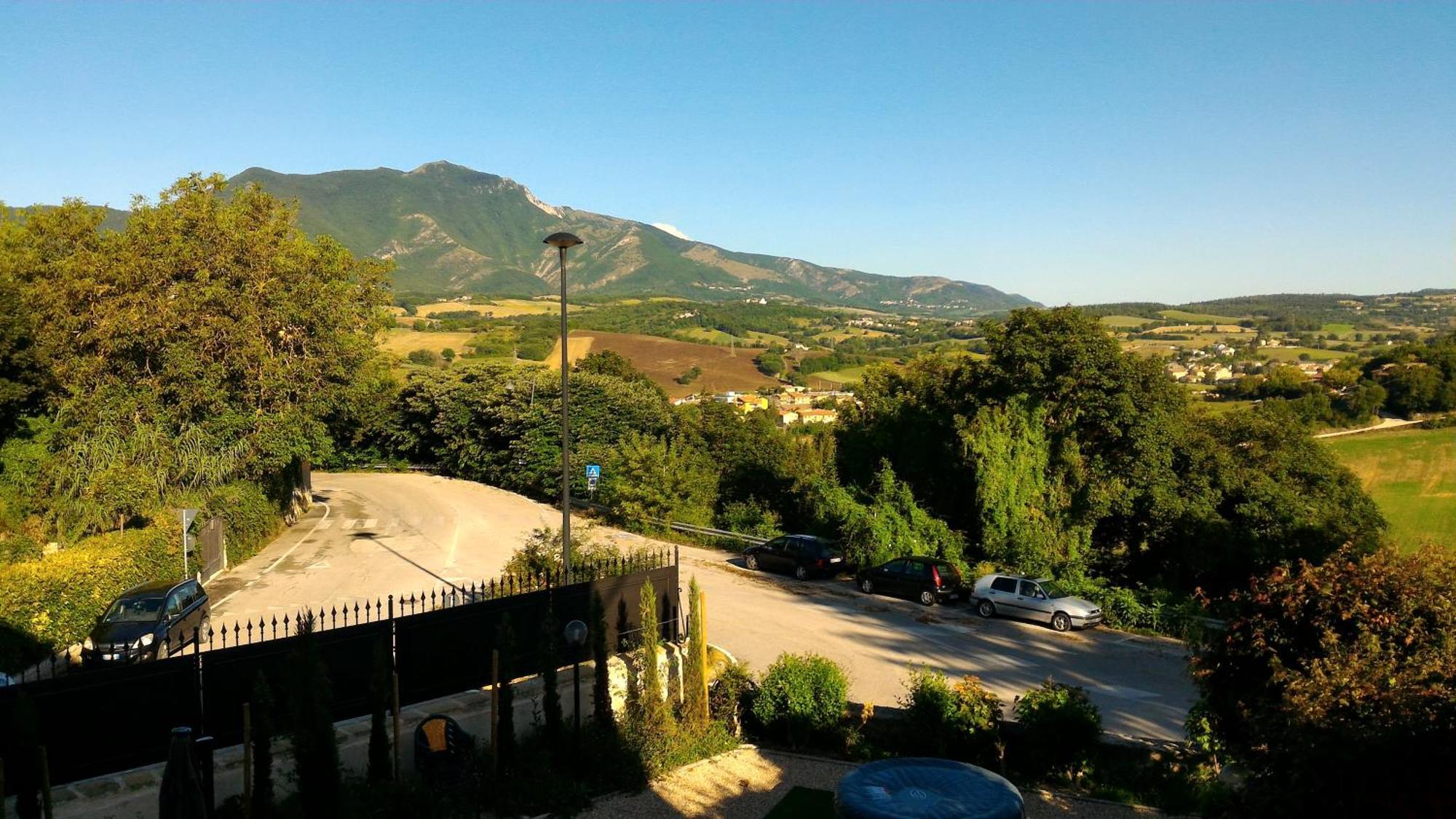 Degli Alessandri House Sassoferrato Buitenkant foto