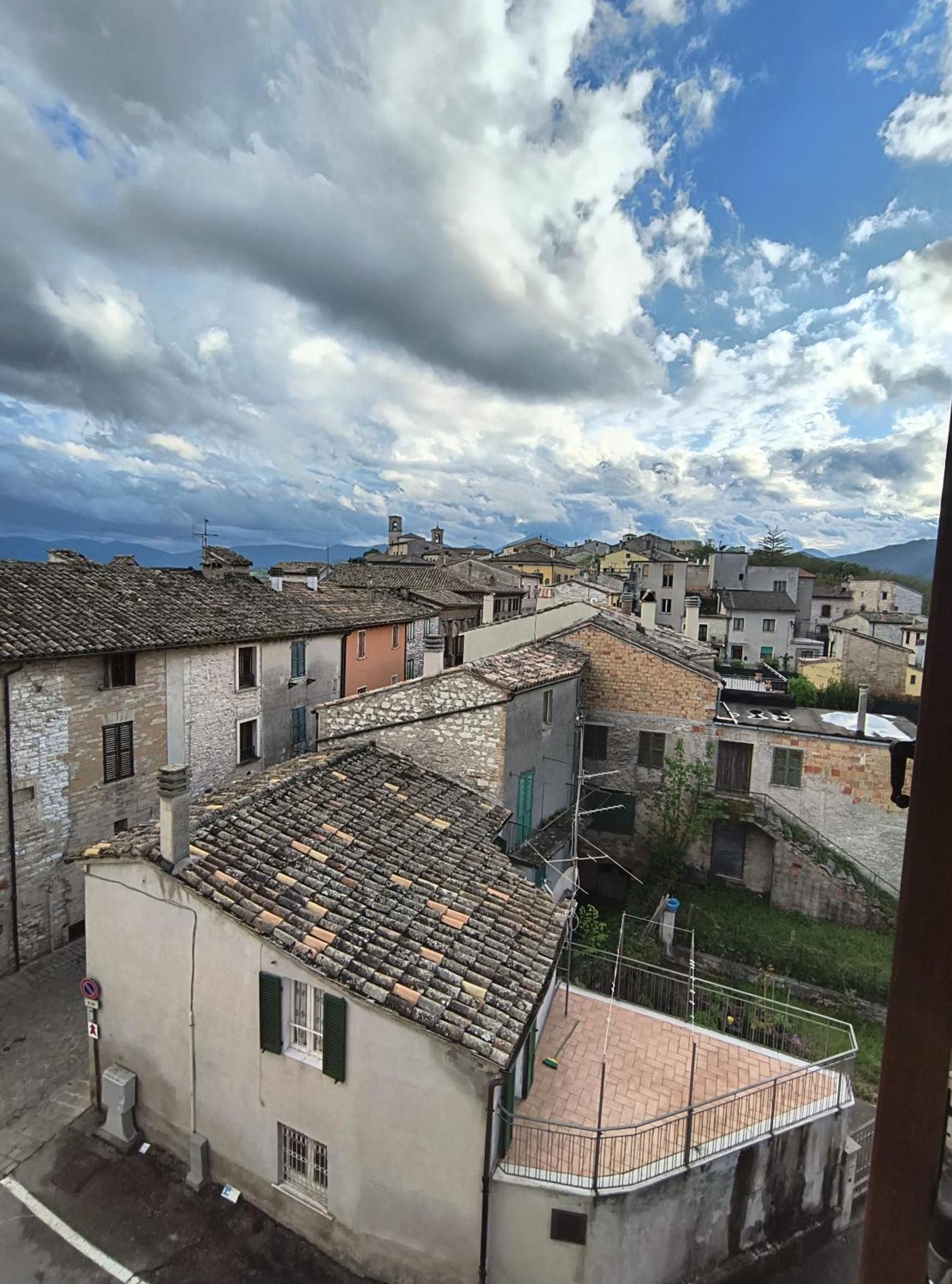 Degli Alessandri House Sassoferrato Buitenkant foto
