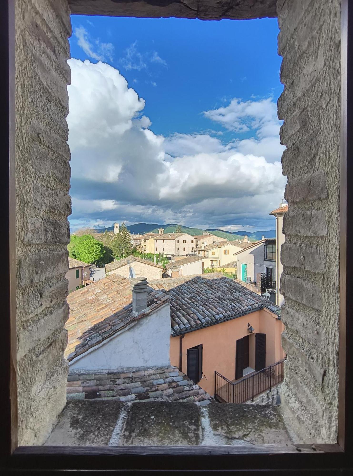 Degli Alessandri House Sassoferrato Buitenkant foto